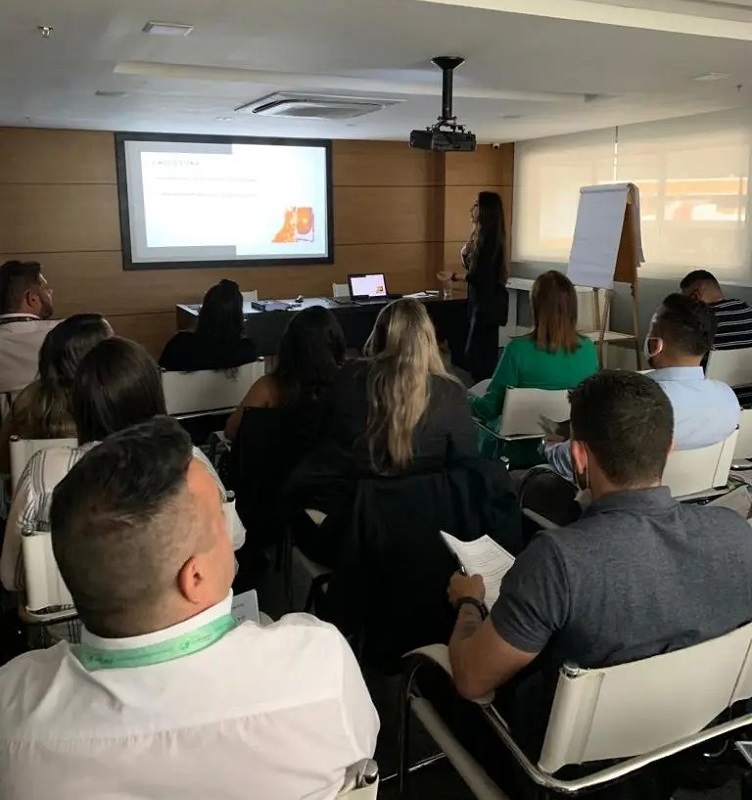 Eduarda Fhamilly Treinamentos e Desenvolvimento Corporativo - Inteligência Comportamental