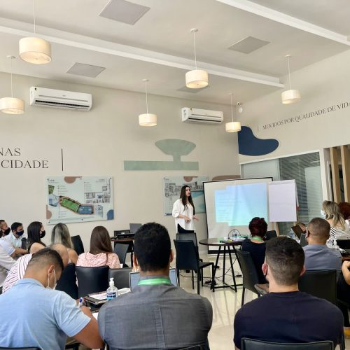 a8932957-d33c-49c8-8976-16bdcddbe538